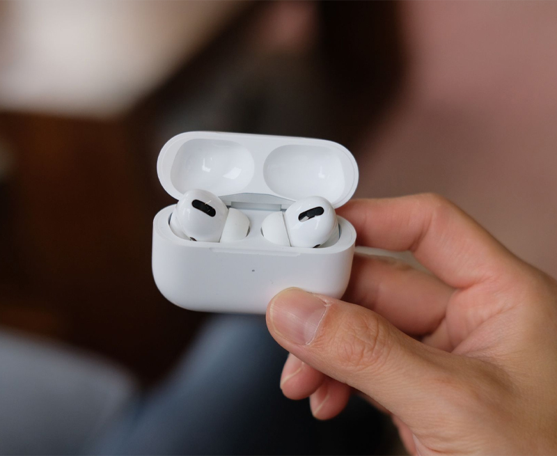 AirPods Pro không chống thấm nước nhưng chống nước ở mức độ tia nước nhỏ